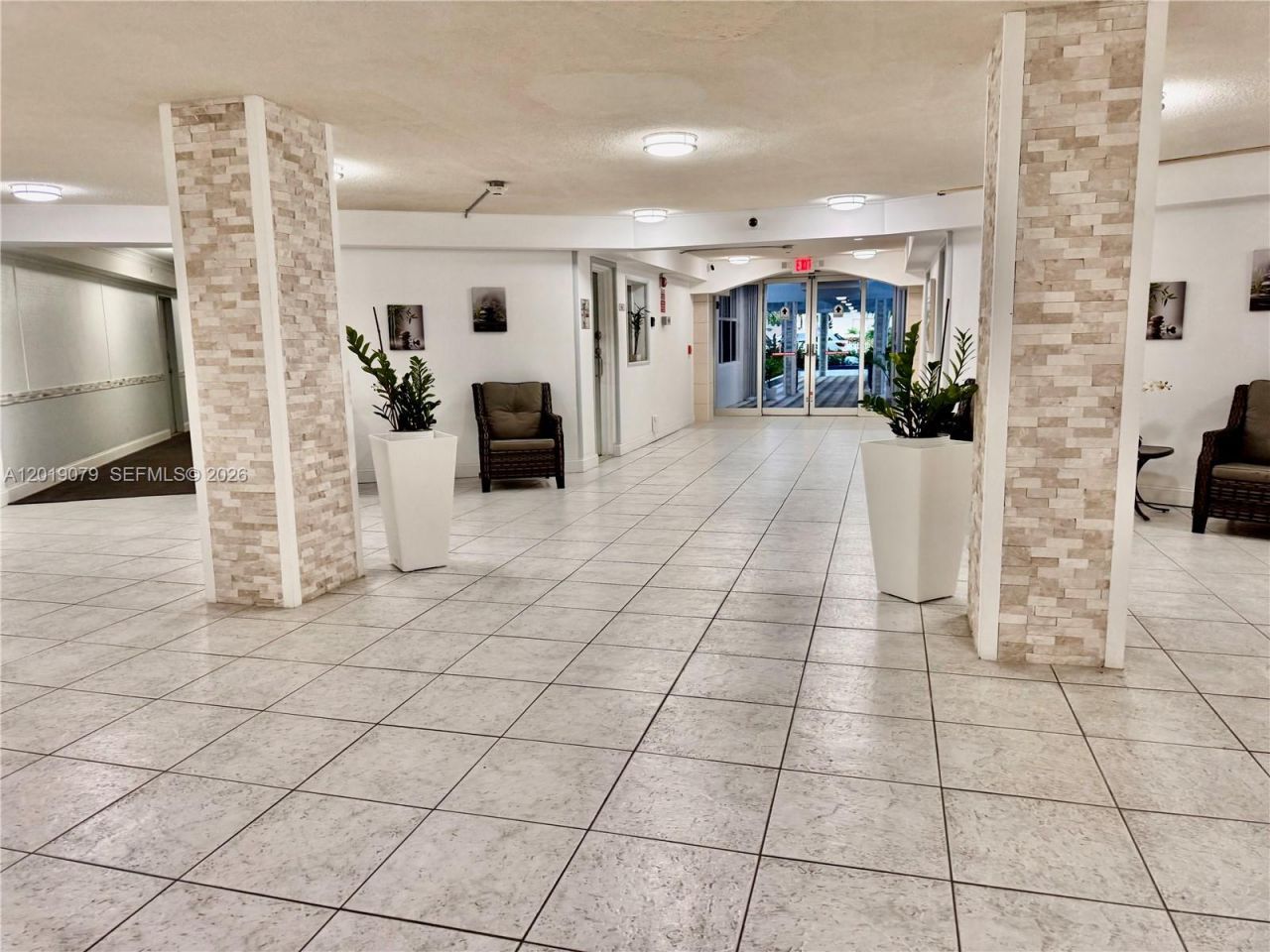 1913 S Ocean Dr, Unit 212, Hallandale Beach, FL 33009 Photo