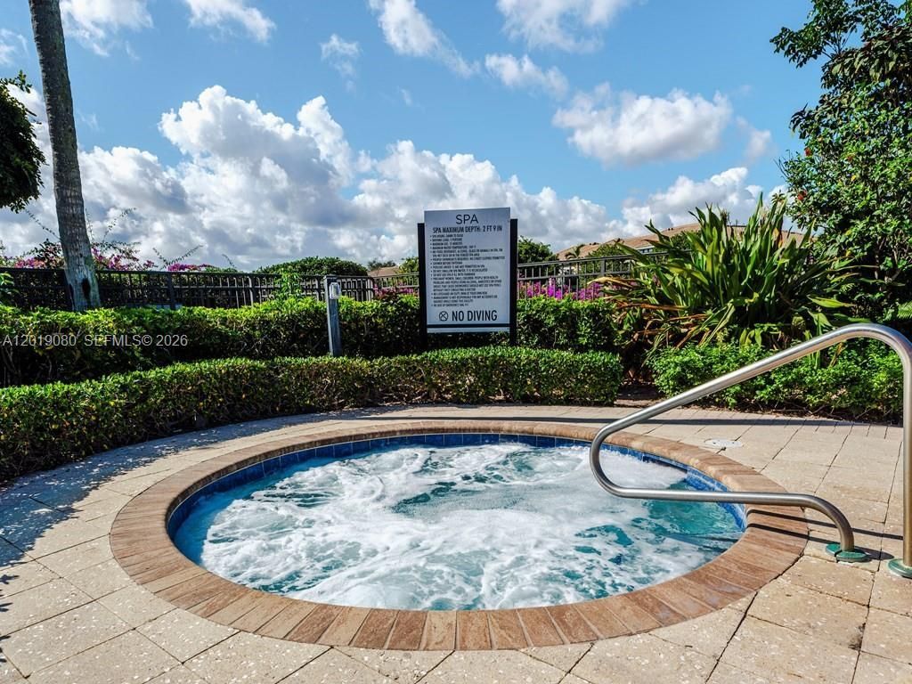 100 Portofino Drive, Unit Valhalla, Palm Beach Gardens, FL 33418 Photo