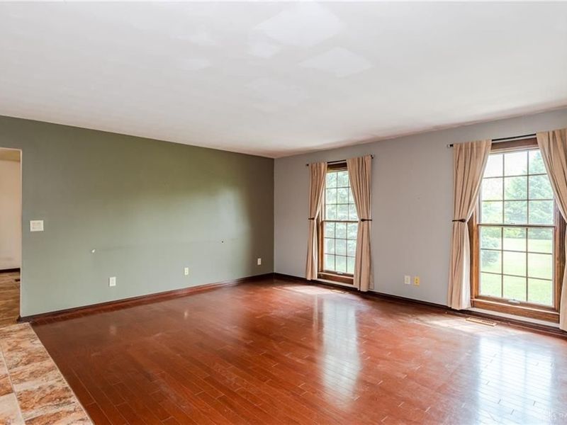9981 Ridge Acres Lane, Union, OH 45322 Photo 8