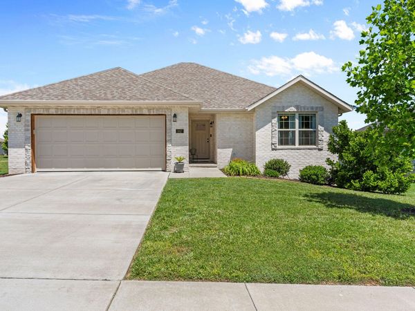847 W Lorenza Drive , Nixa, MO 65714