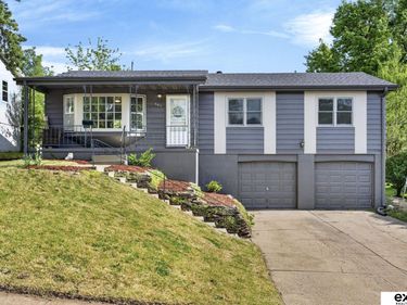 6411 Parkview Lane , Omaha, NE 68104