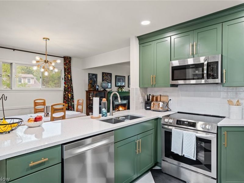24917 Electric Drive, Bay Village, OH 44140 Photo 10