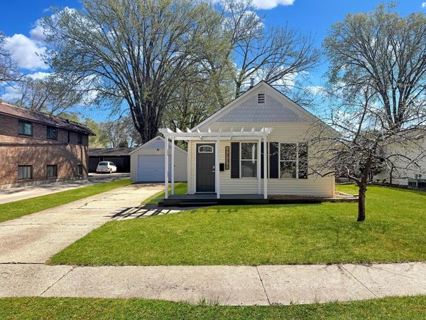 1330 14th Street S, Fargo, ND 58103