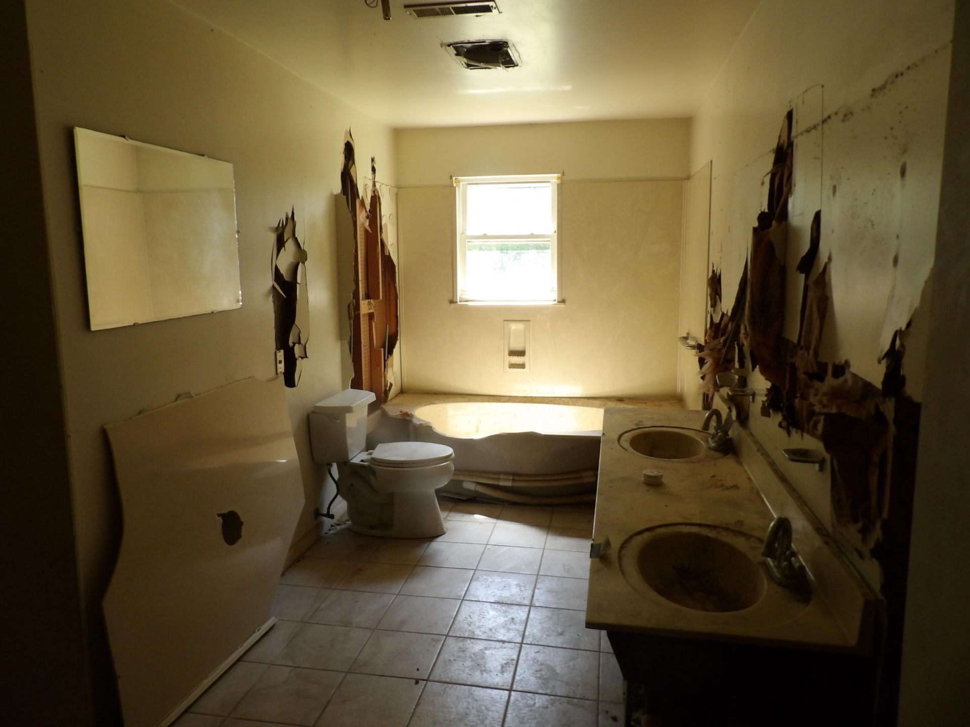 102 Desi Court Photo 9