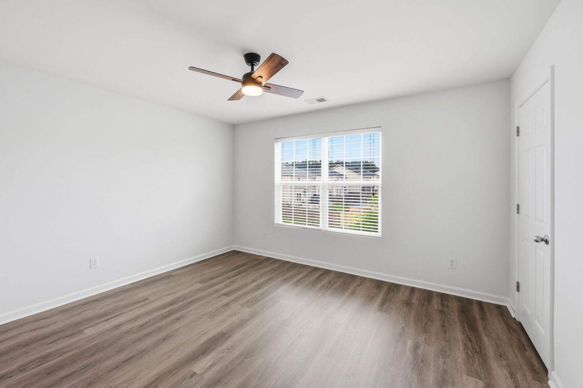 193 Meadow Wood Road Photo 16