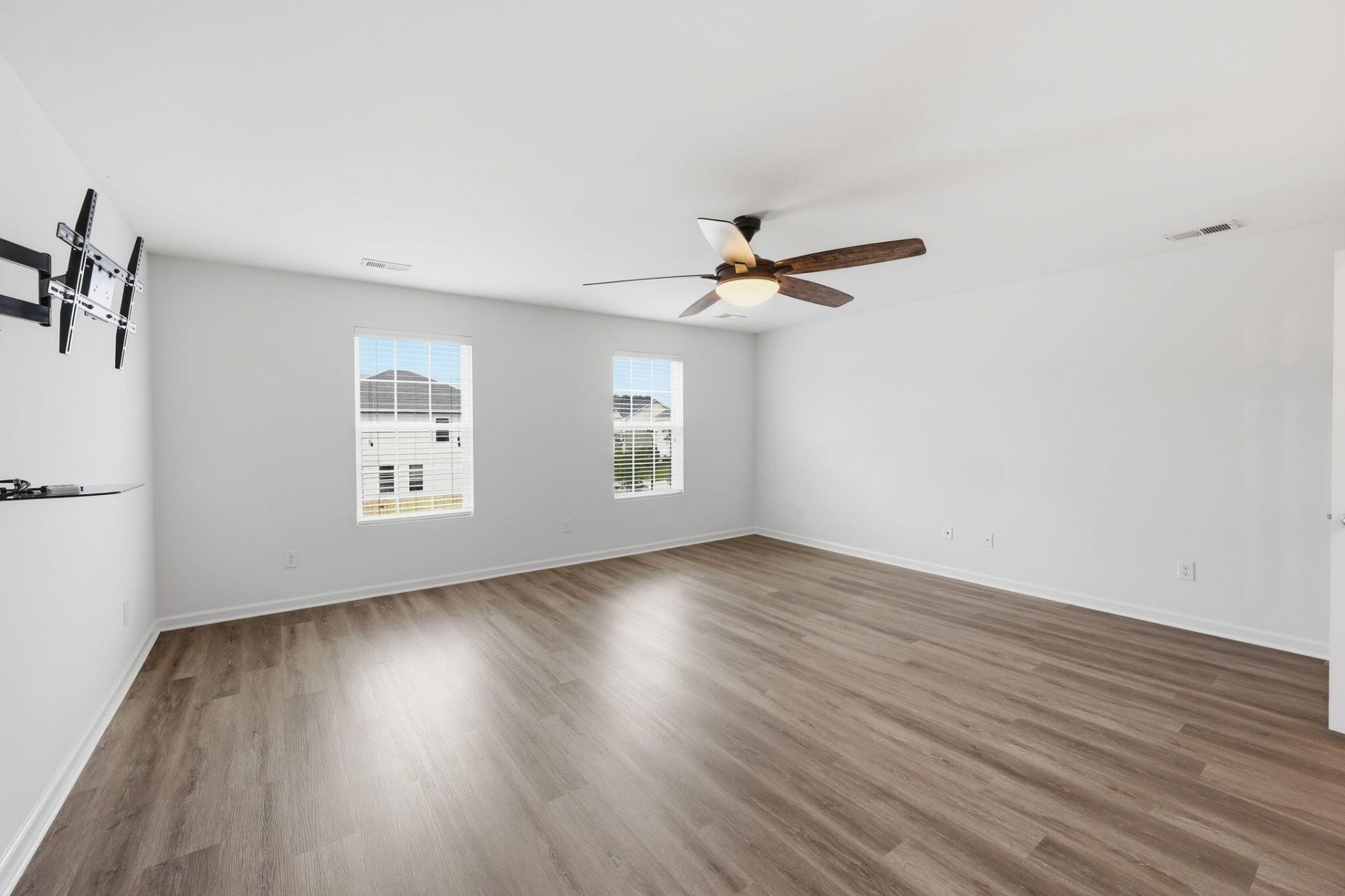 193 Meadow Wood Road Photo 18