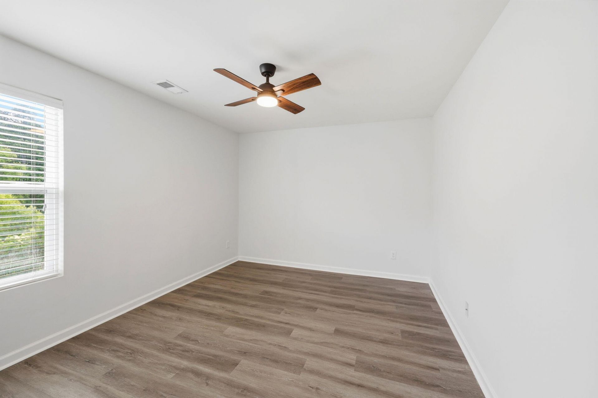 193 Meadow Wood Road Photo 21