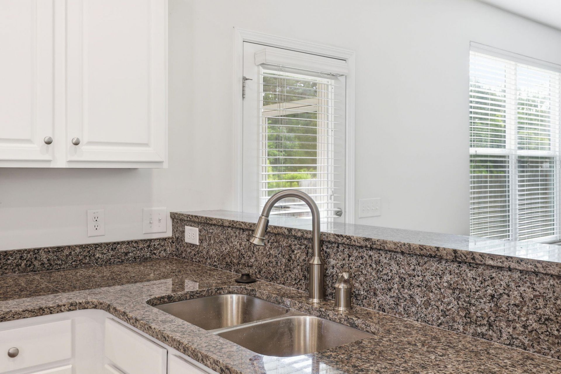 193 Meadow Wood Road Photo 9