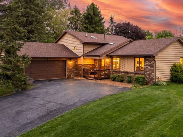 502 Fordwick Lane , Valparaiso, IN 46383