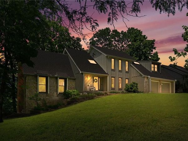 15430 Overbrook Lane, Overland Park, KS 66224