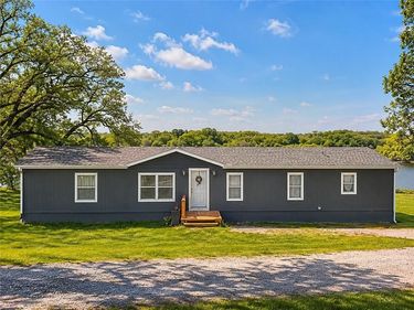14933 Lakeshore Drive, Excelsior Springs, MO 64024