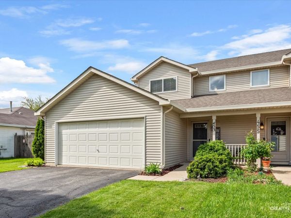 453 Newport Circle , Oswego, IL 60543