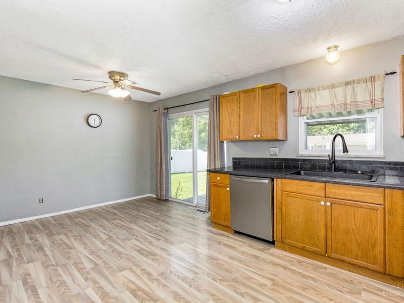 1581 Tonopah Drive, Anderson Twp, OH 45255 Photo 13
