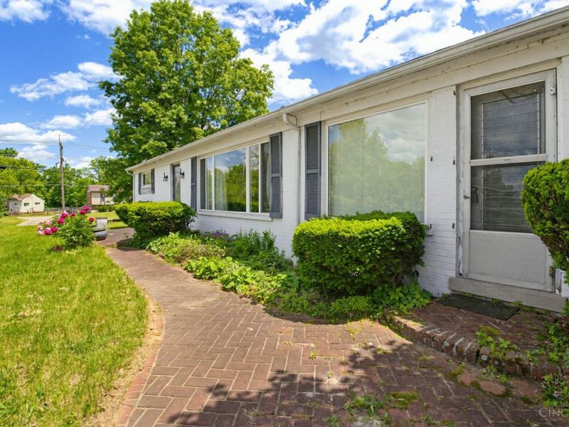 911 Lakeside Drive, Springfield Twp., OH 45231 Photo 6