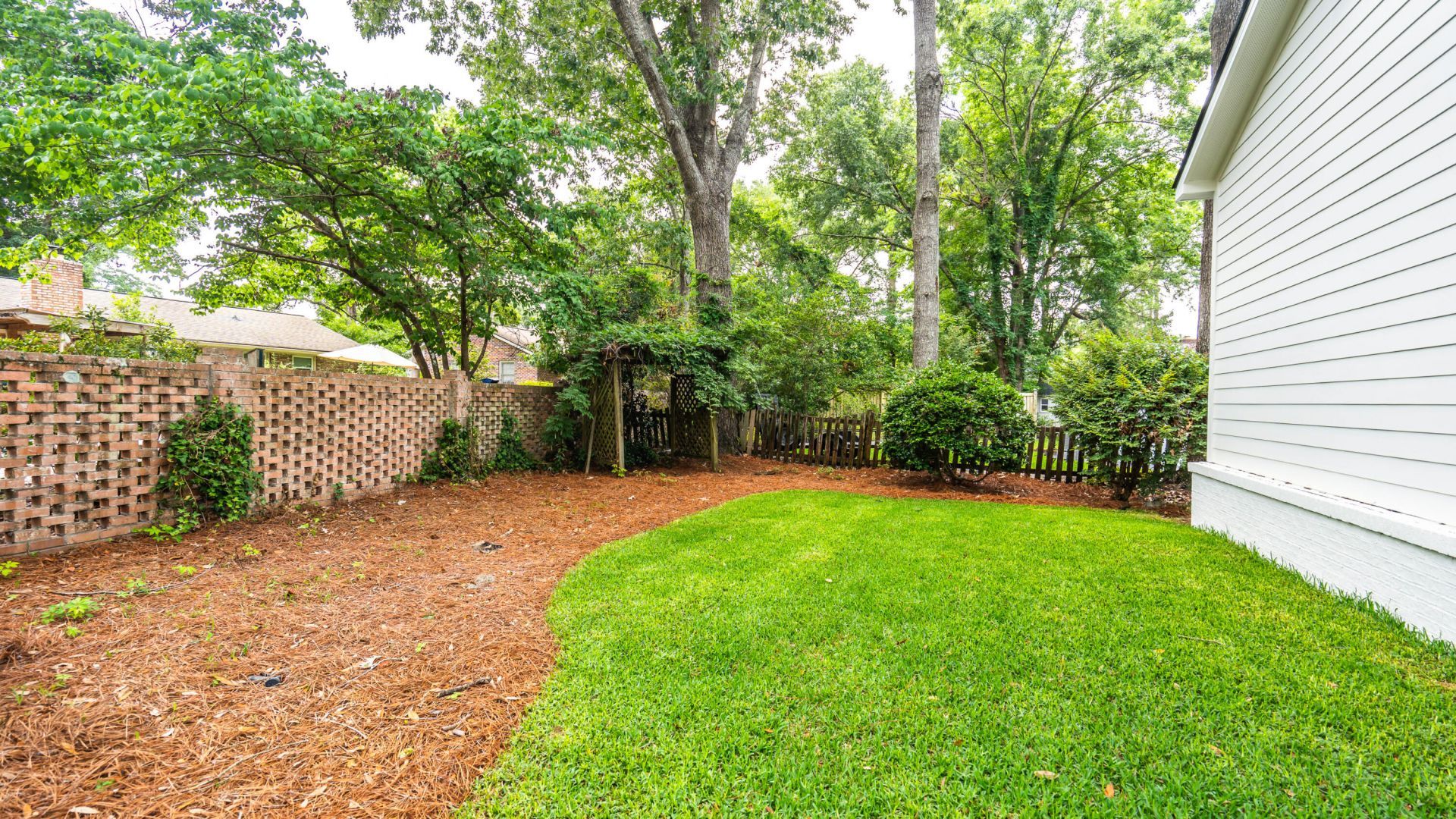 1389 Parkshore Drive Photo 11