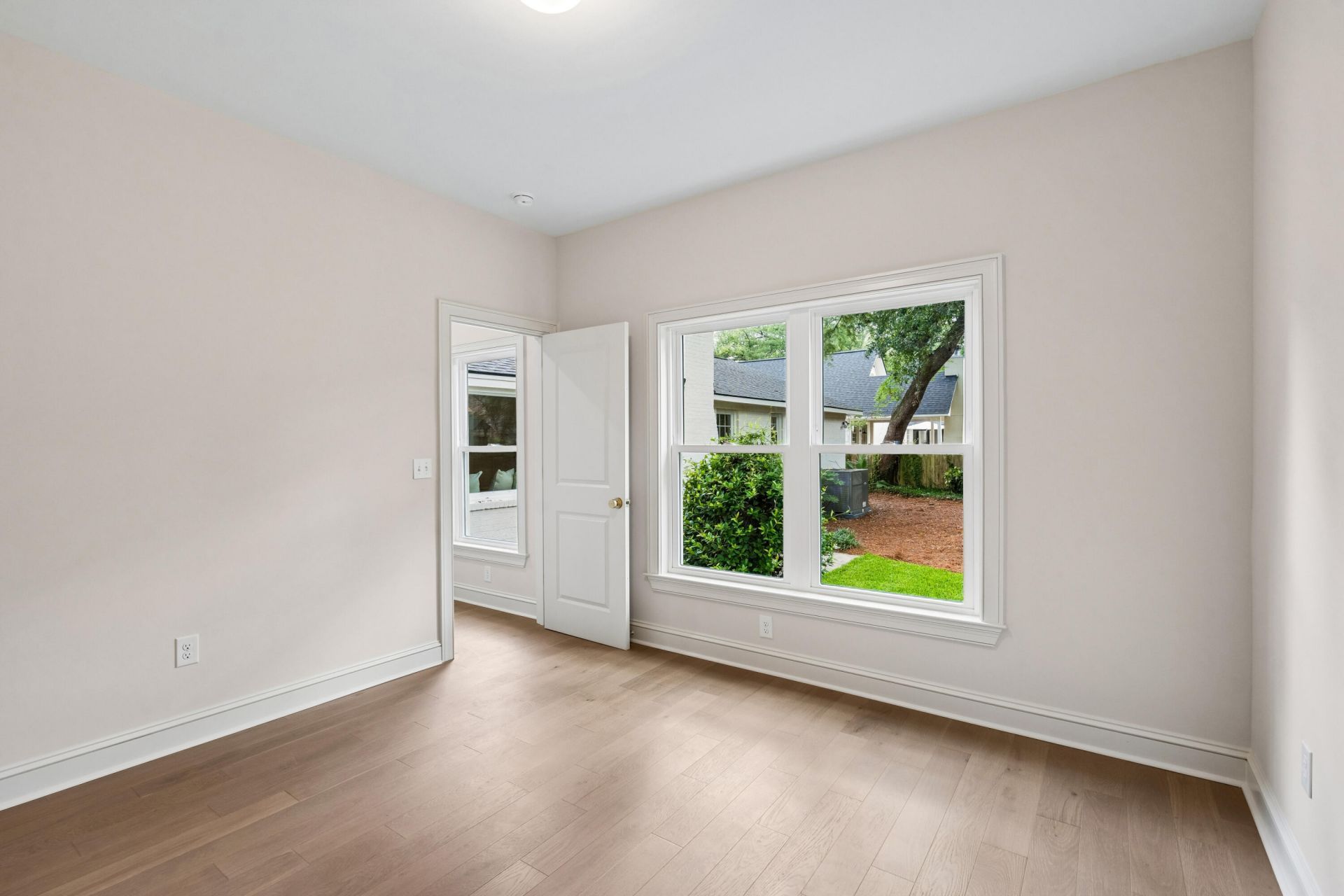 1389 Parkshore Drive Photo 18