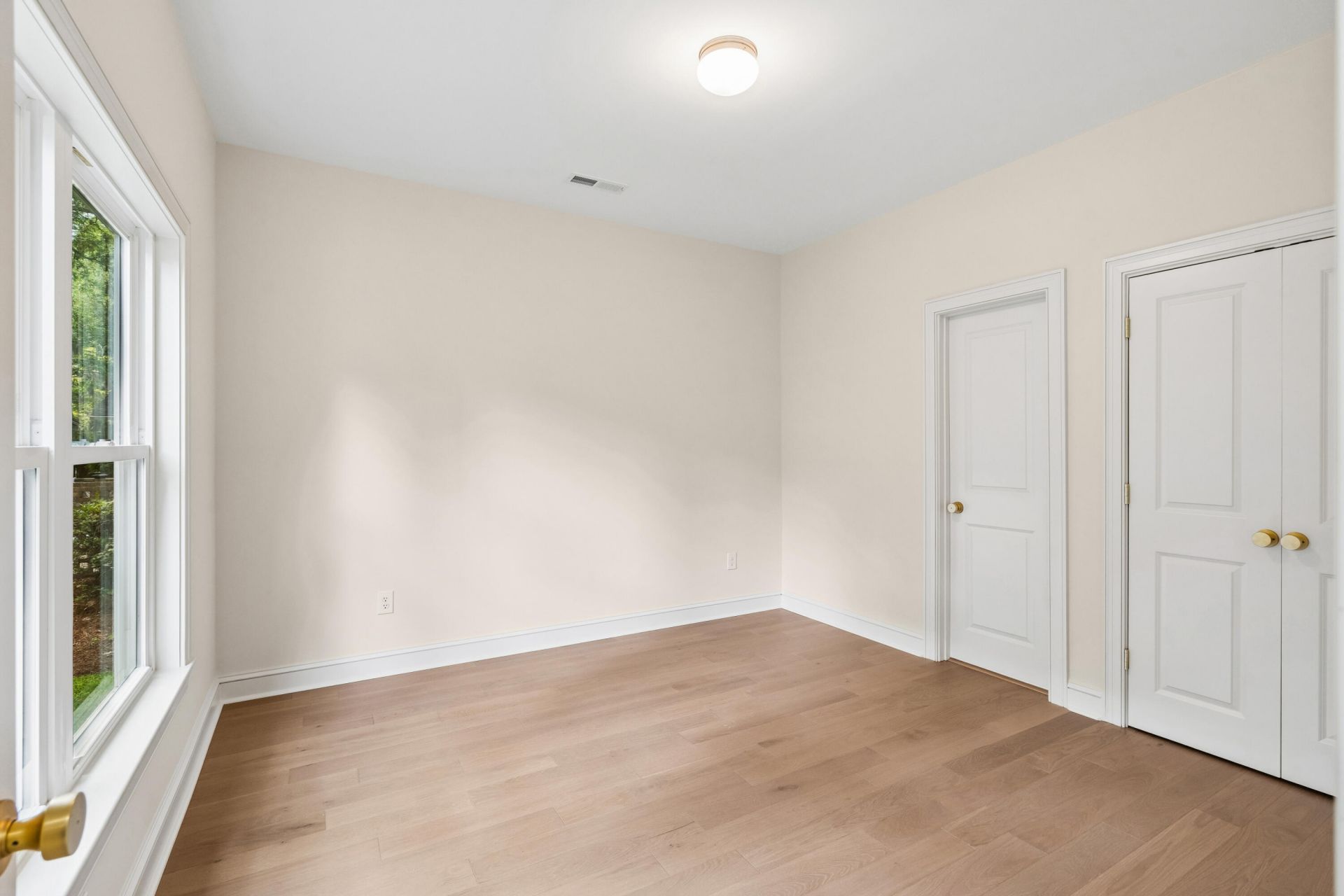 1389 Parkshore Drive Photo 20