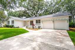 1389 Parkshore Drive photo 4