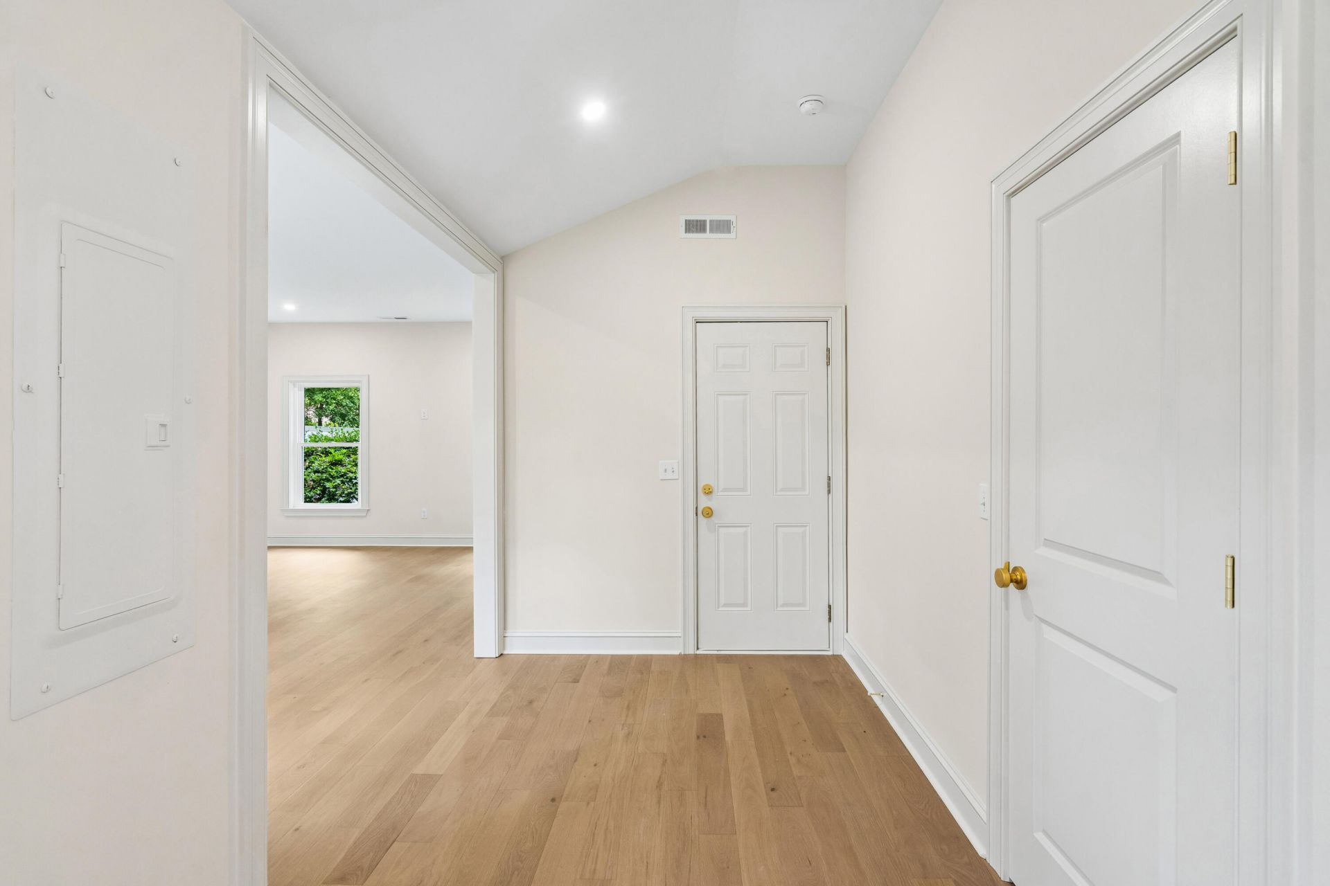 1389 Parkshore Drive Photo 32