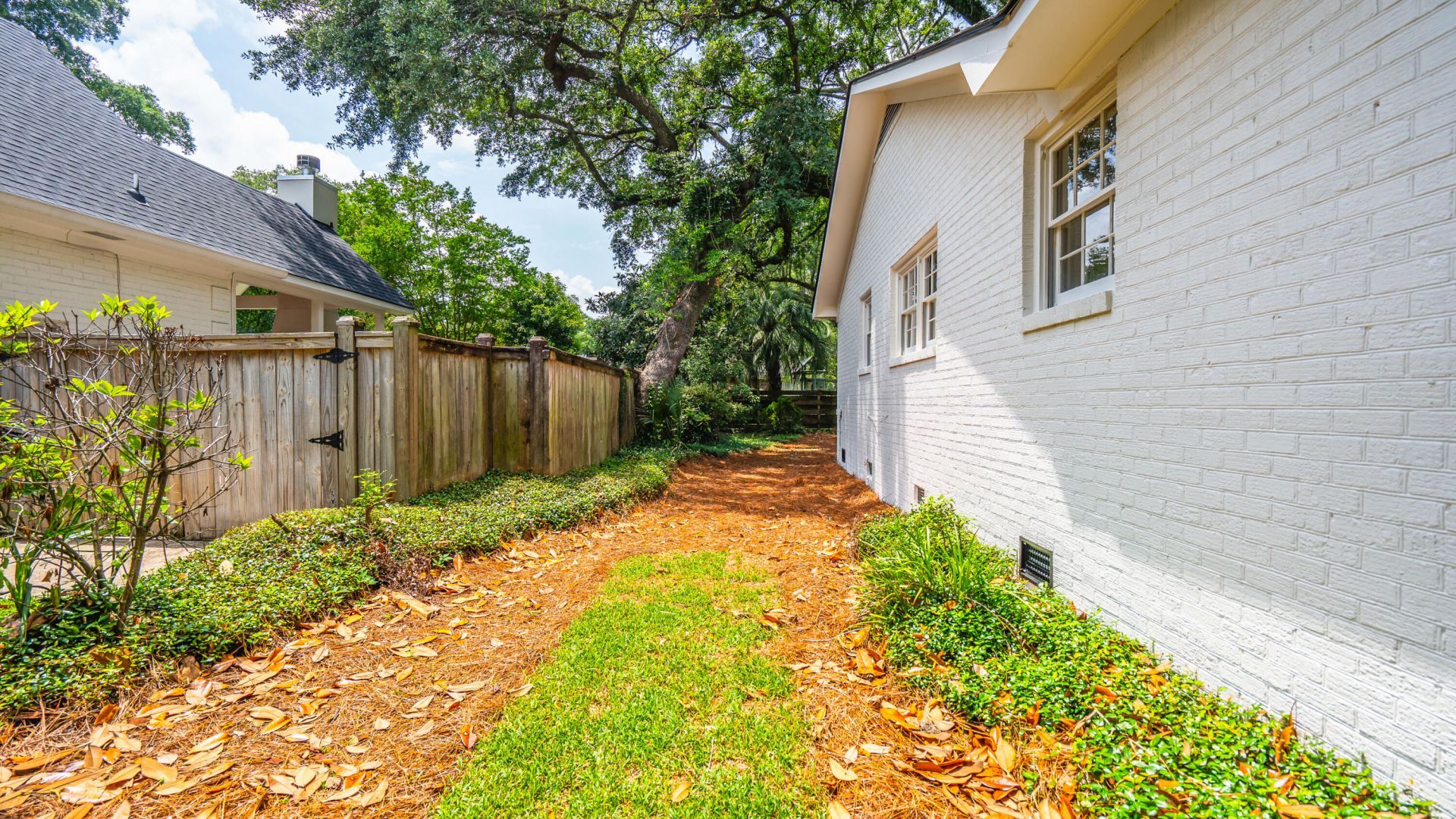 1389 Parkshore Drive Photo 6