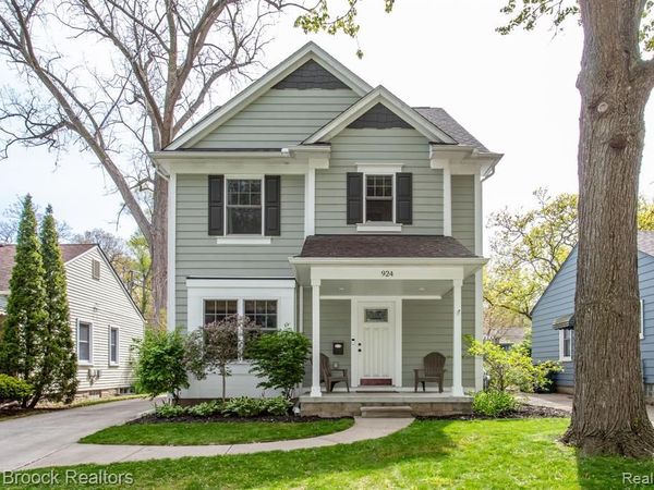 924 N Maple Avenue, Royal Oak, MI 48067