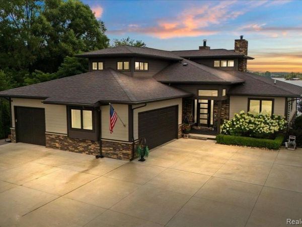 8184 Woodland Shore Drive, Brighton Twp, MI 48114
