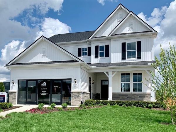 688 Gretchen Lane, Saline, MI 48176