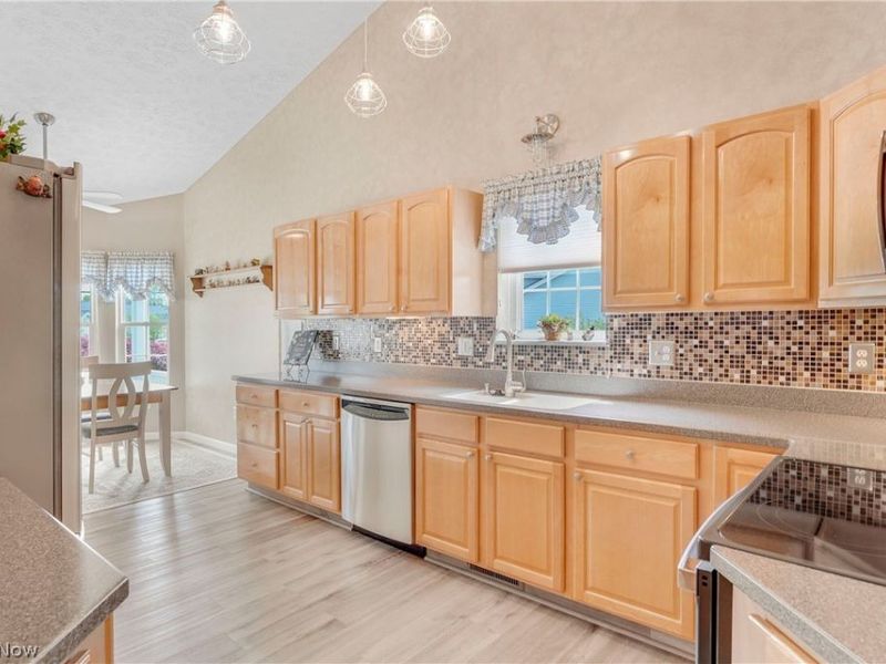 9278 Clark Circle, Twinsburg, OH 44087 Photo 13