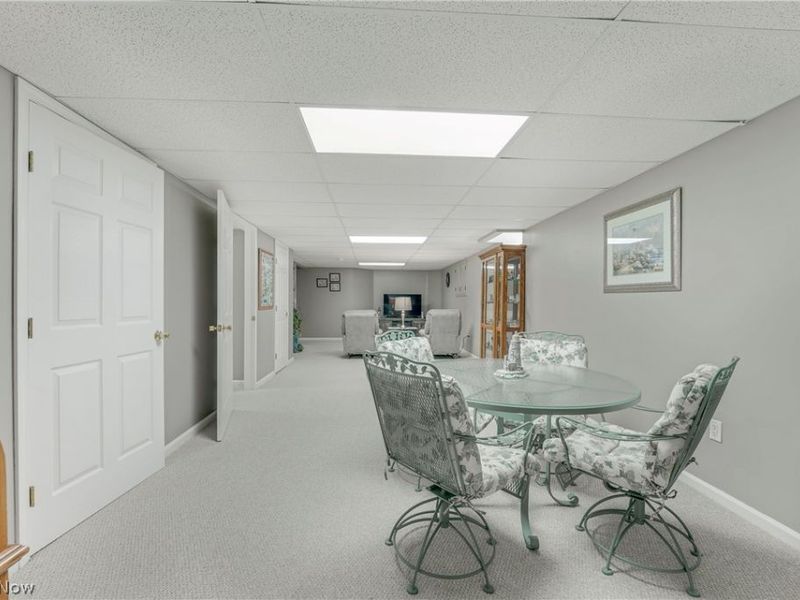 9278 Clark Circle, Twinsburg, OH 44087 Photo 32