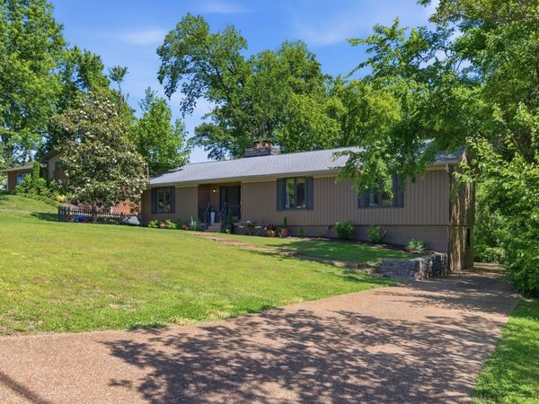 934 Giant Oak Dr, Nashville, TN 37217