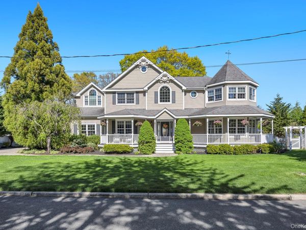 19 Dorothy Street, Nesconset, NY 11767