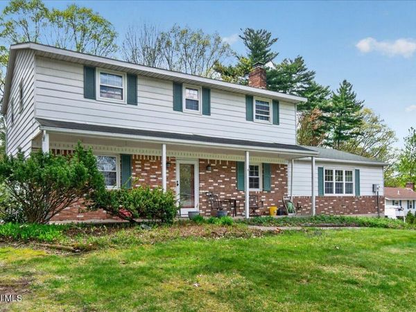 29 Hills Road, Ballston Lake, NY 12019