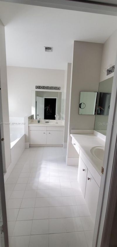 15761 SW 148 Terrace , Miami, FL 33187 Photo