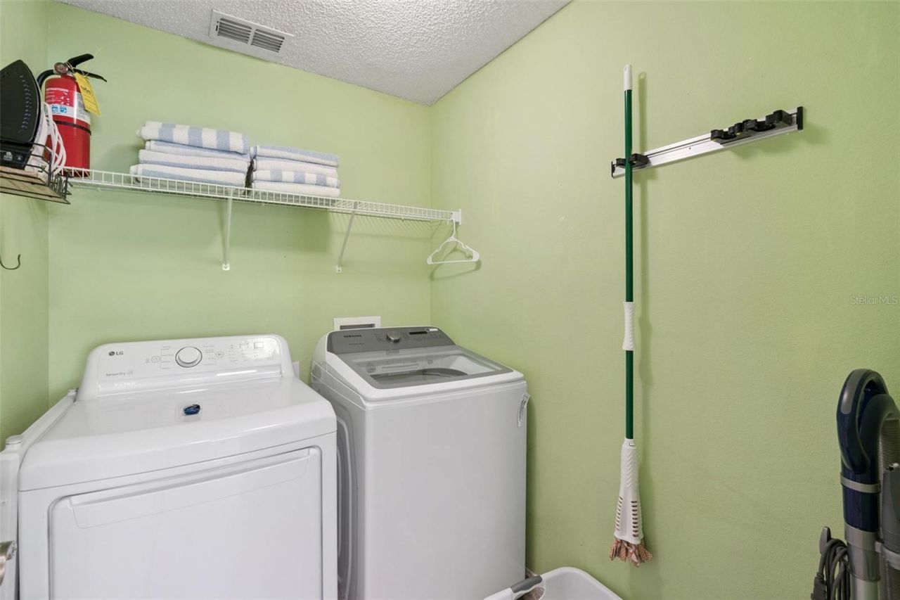 2694 La Isla Court, Kissimmee, FL 34747 Photo