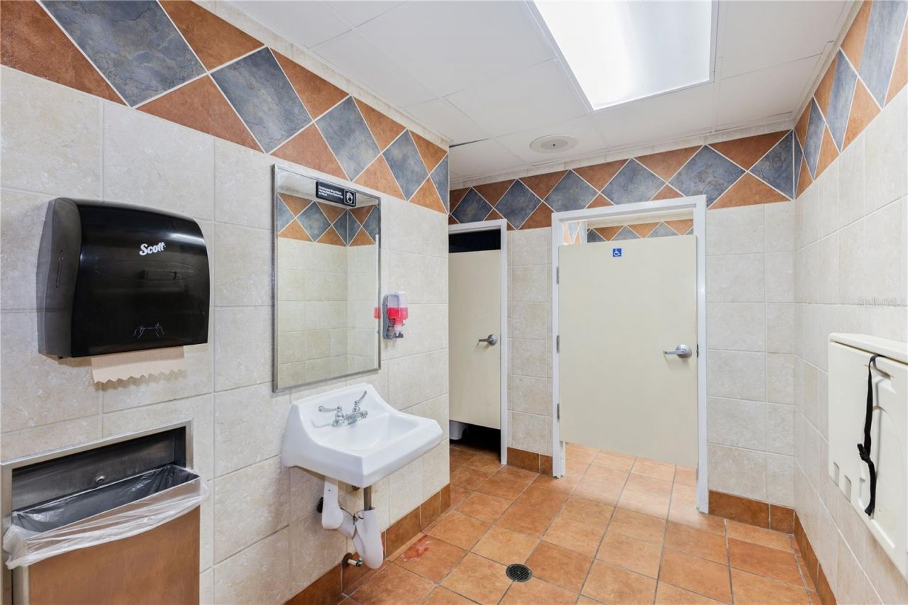 8841 Commodity Circle , Orlando, FL 32819 Photo