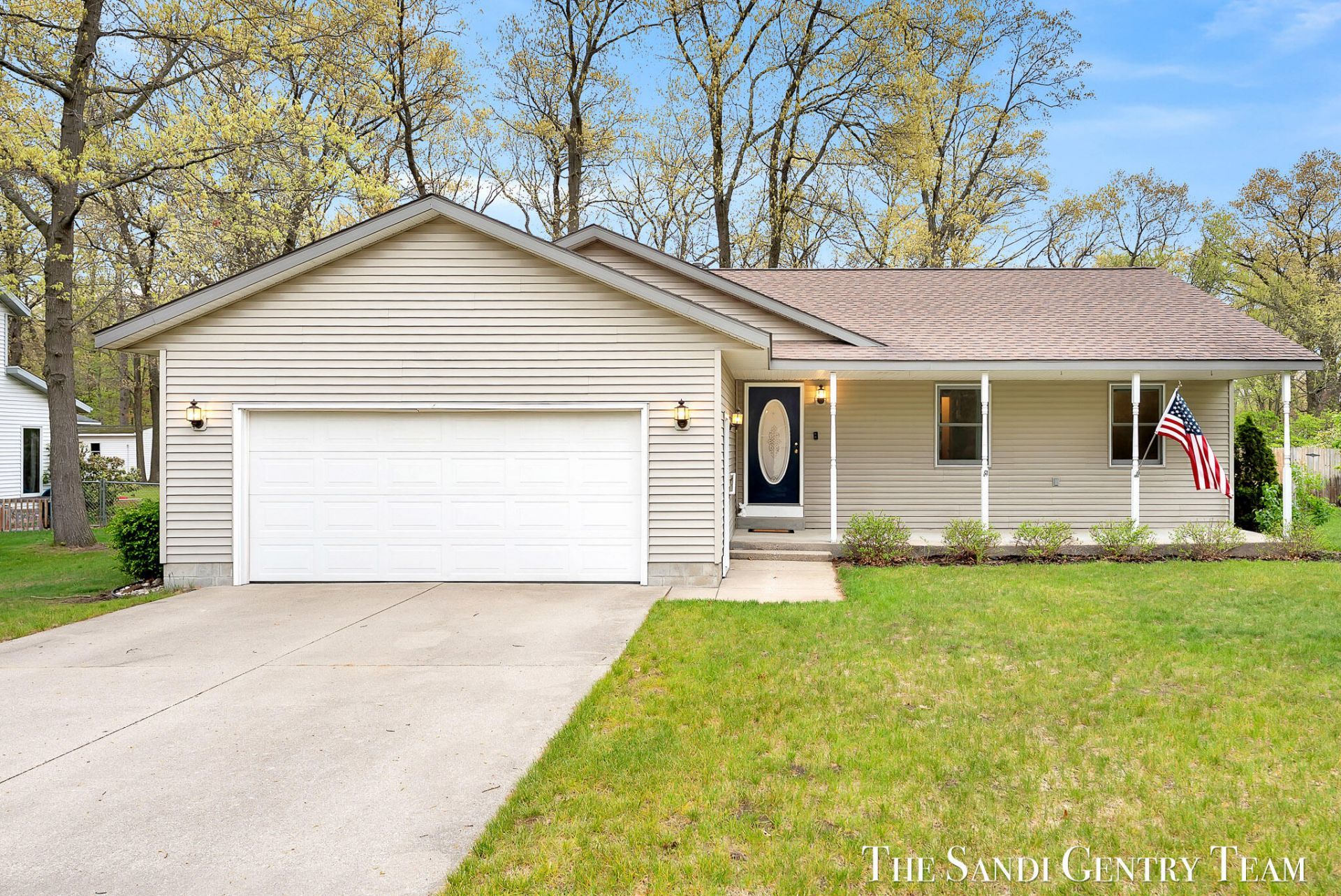 2240 Monica Lane, Muskegon, MI 49442 Main Photo