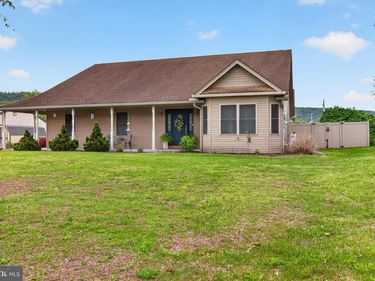 7-A PENN MANOR ROAD, DUNCANNON, PA 17020