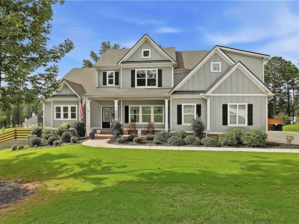 100 W Wind Court W, Tyrone, GA 30290
