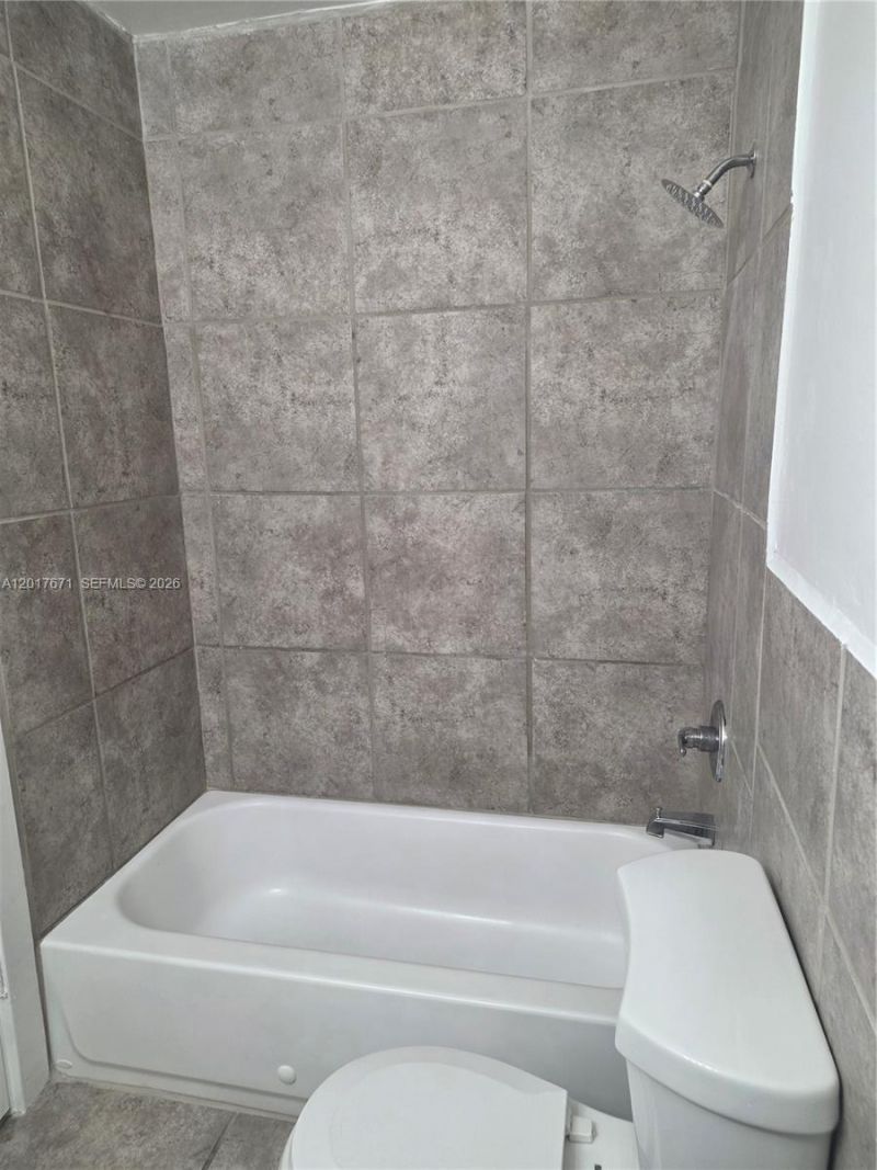 4467 NW 185th St, Miami Gardens, FL 33055 Photo