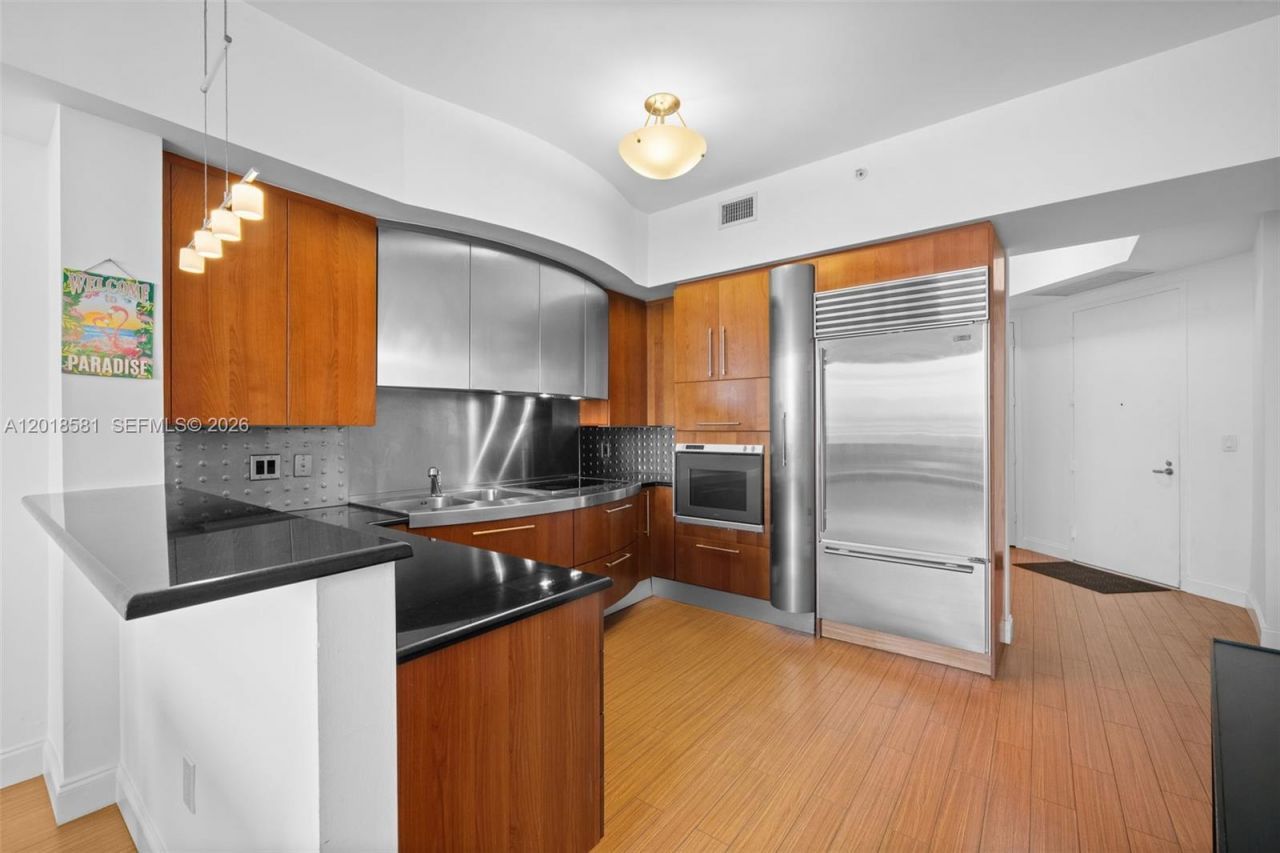 18101 Collins Ave , Unit 606, Sunny Isles Beach, FL 33160 Photo