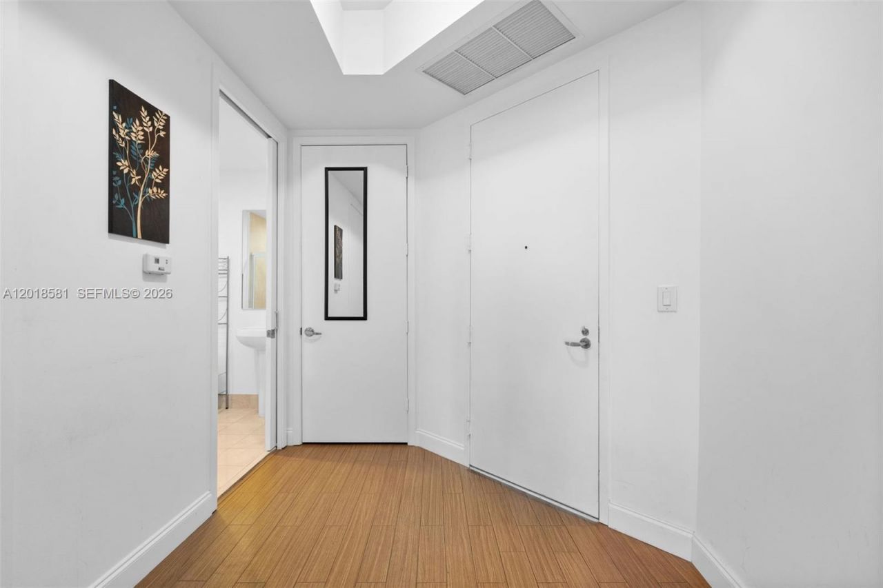 18101 Collins Ave , Unit 606, Sunny Isles Beach, FL 33160 Photo