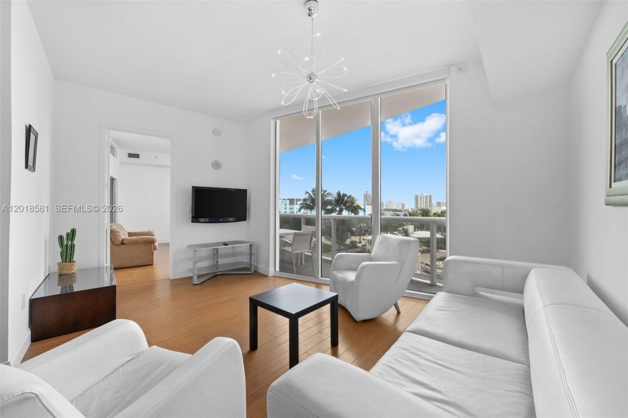 18101 Collins Ave , Unit 606, Sunny Isles Beach, FL 33160 Photo