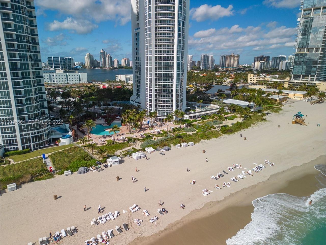 18101 Collins Ave , Unit 606, Sunny Isles Beach, FL 33160 Photo