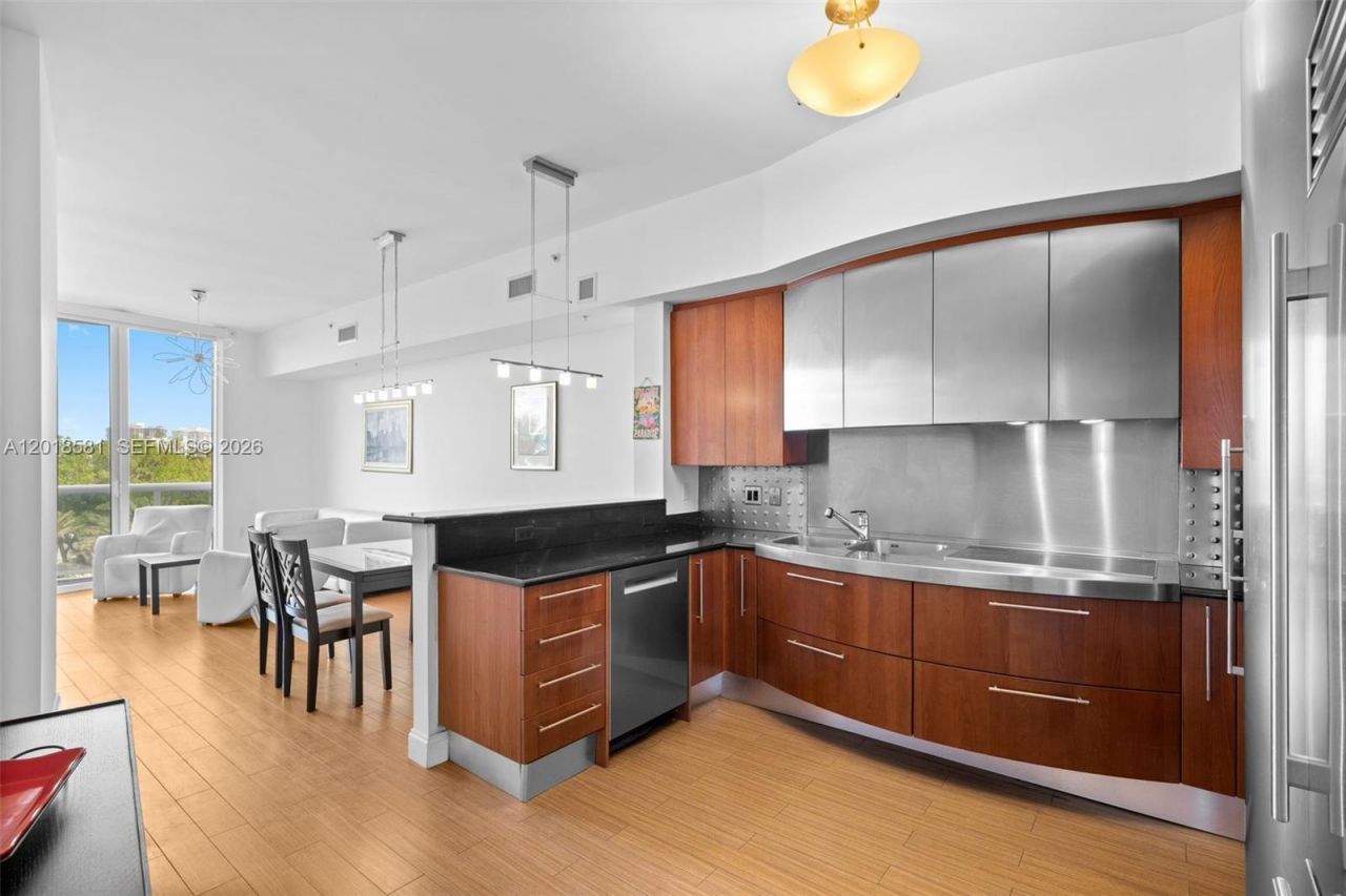 18101 Collins Ave , Unit 606, Sunny Isles Beach, FL 33160 Photo
