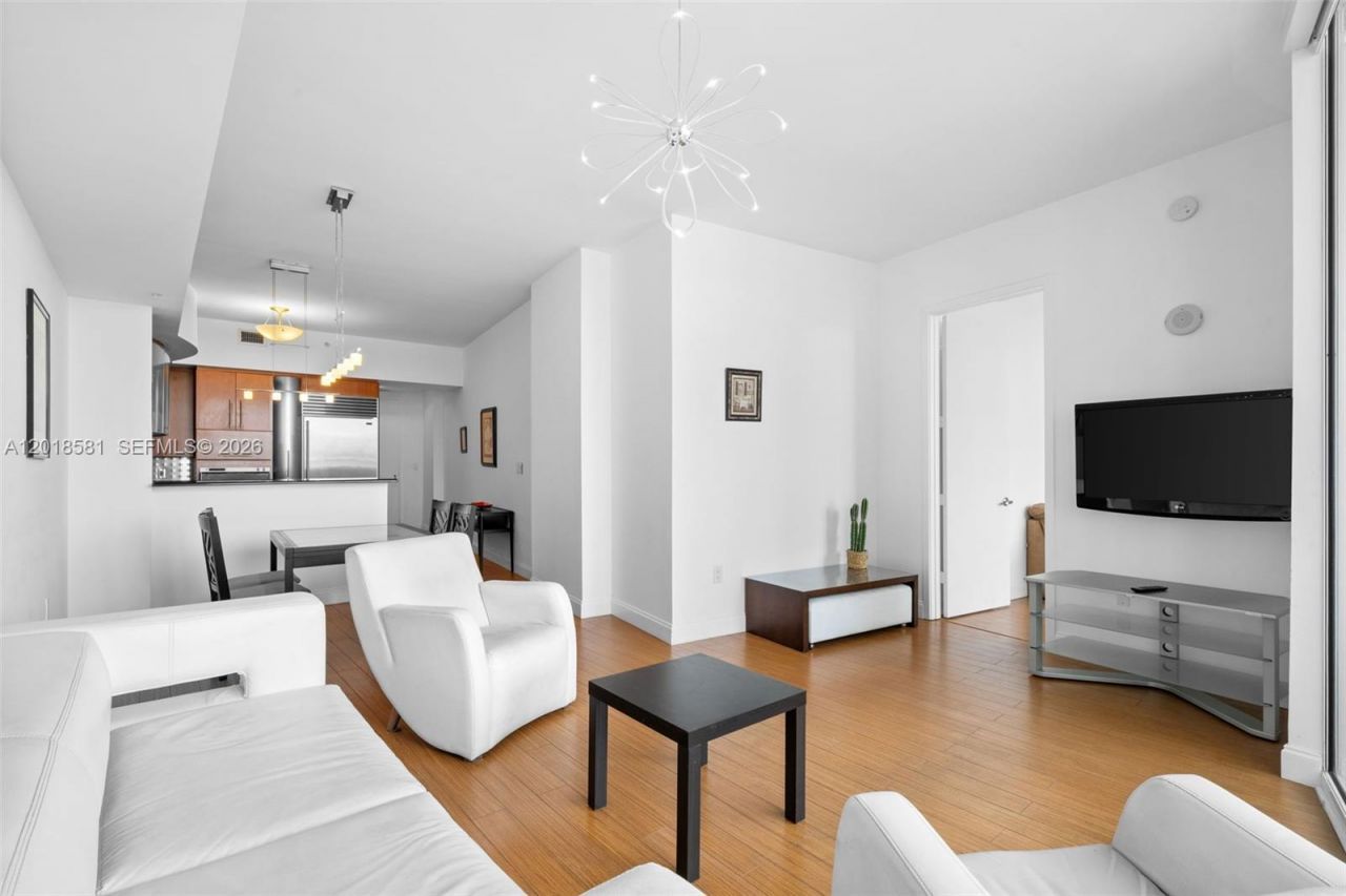 18101 Collins Ave , Unit 606, Sunny Isles Beach, FL 33160 Photo