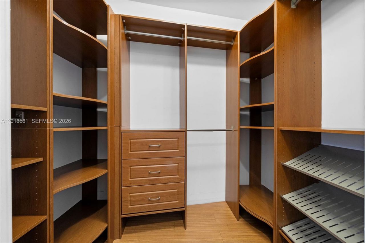 18101 Collins Ave , Unit 606, Sunny Isles Beach, FL 33160 Photo