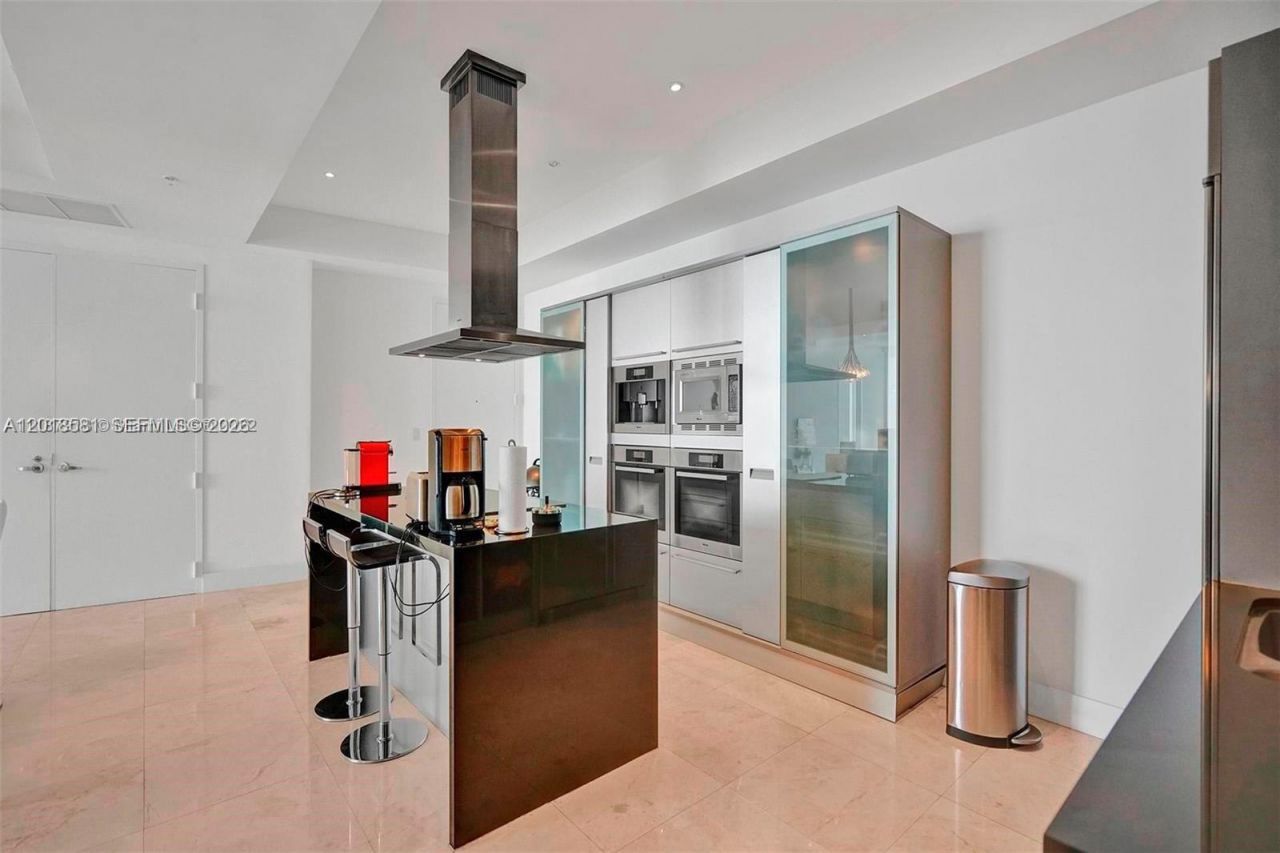 18101 Collins Ave , Unit 606, Sunny Isles Beach, FL 33160 Photo