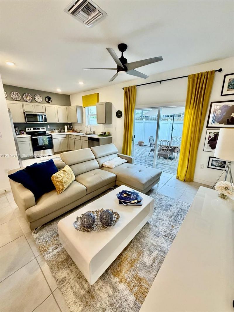 1710 SE 9th Ave , Homestead, FL 33034 Photo