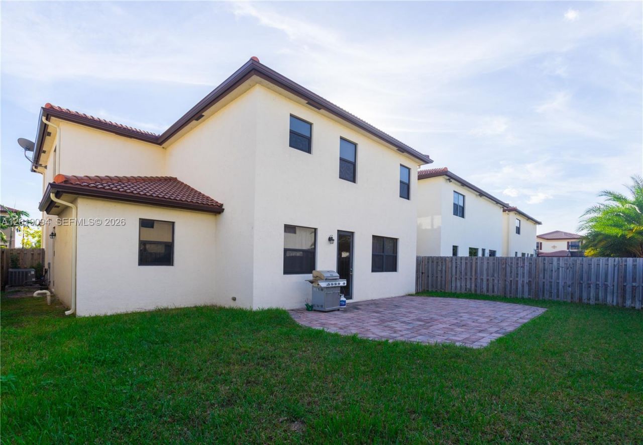 9965 NW 86 Te , Doral, FL 33178 Photo