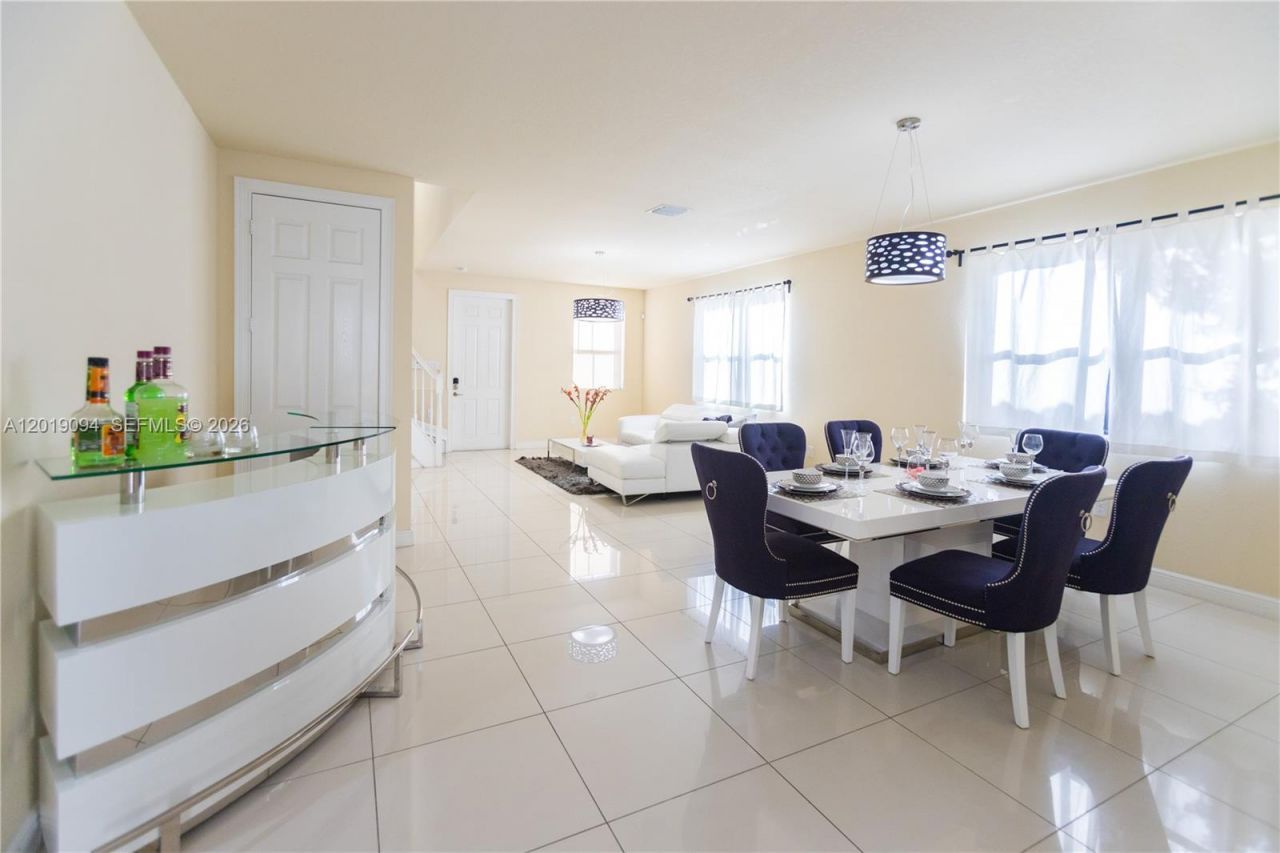 9965 NW 86 Te , Doral, FL 33178 Photo